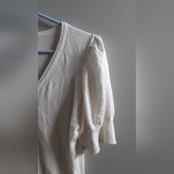 V-Neck Puff Sleeve Short Sleeve Top - Cream - Picture 2 of 2